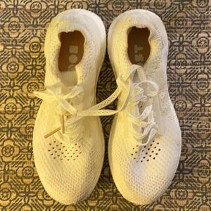 Adidas ultraboost size 8.5